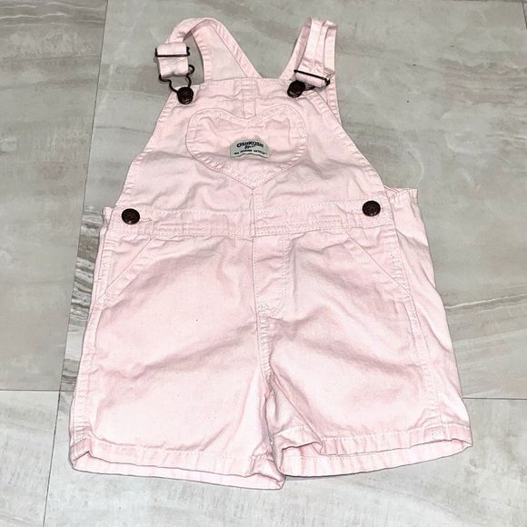 Oshkosh B'gosh 3TToddler Girl Pink Heart Pocket Overalls Shorts basics - Picture 1 of 4